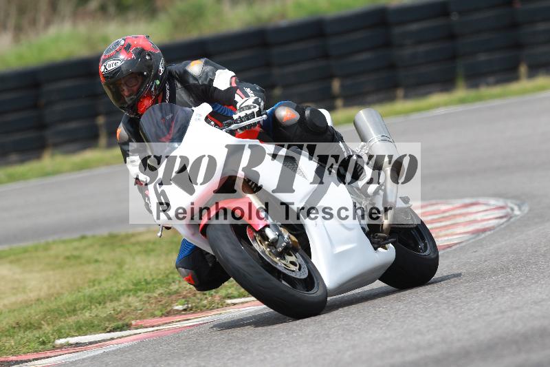 Archiv-2022/13 25.04.2022 Plüss Moto Sport ADR/Freies Fahren/6